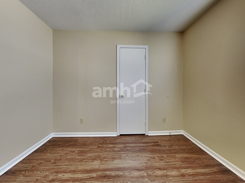 Building Photo - 5969 Claymont Blvd