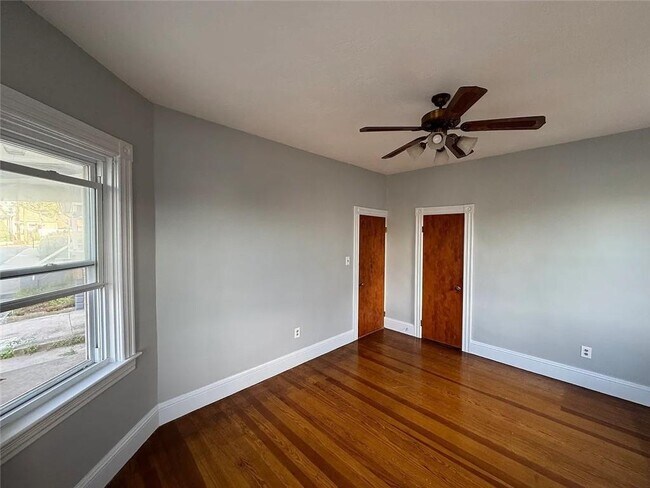 Building Photo - 43 Westerly Ave