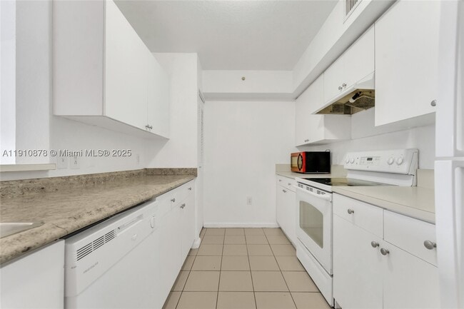 Building Photo - 15400 SW 284th St