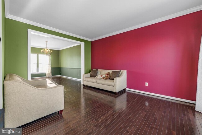 Building Photo - 206 Markham Ct