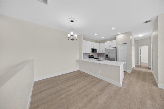 Building Photo - 3095 Grandiflora Dr