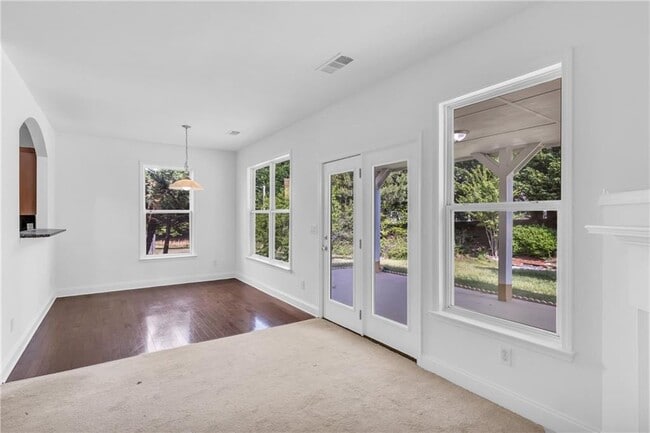 Building Photo - 5480 Beaver Ridge Dr