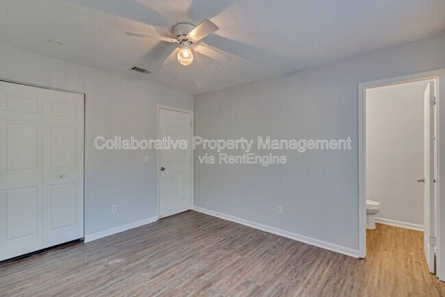Building Photo - 128 Pointe S Dr