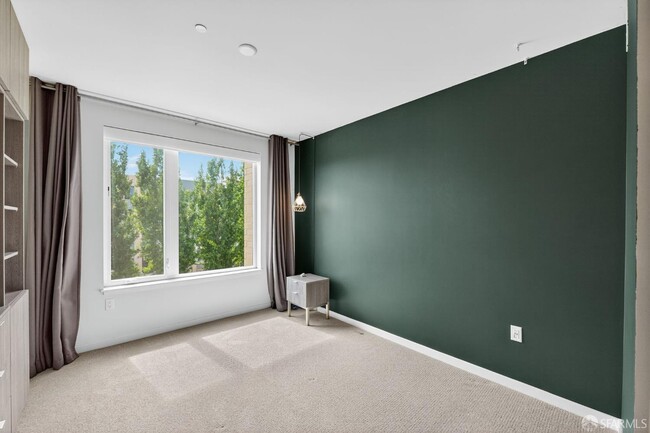 Building Photo - 52 Innes Ct