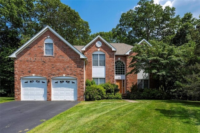 Primary Photo - 46 McGuiness Ln