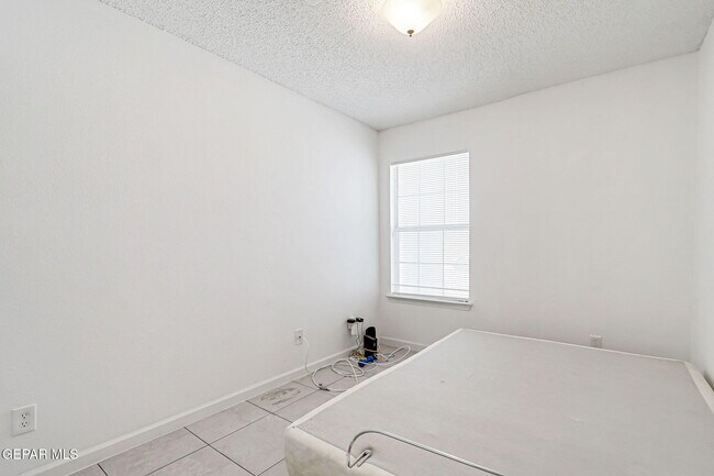 Building Photo - 14208 Desert Fire Ct