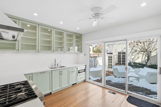 Building Photo - 1635 35th St NW