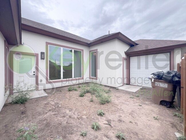 Building Photo - 2705 E Tassajara St