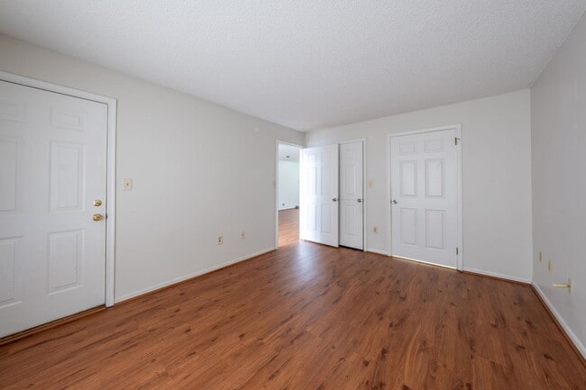 Building Photo - 109 Cherry St