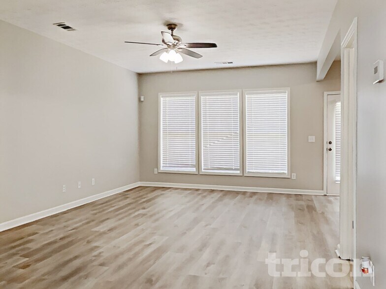 Building Photo - 104 Lantana Trail