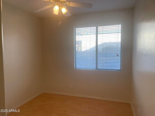 Building Photo - 2165 W Olive Way