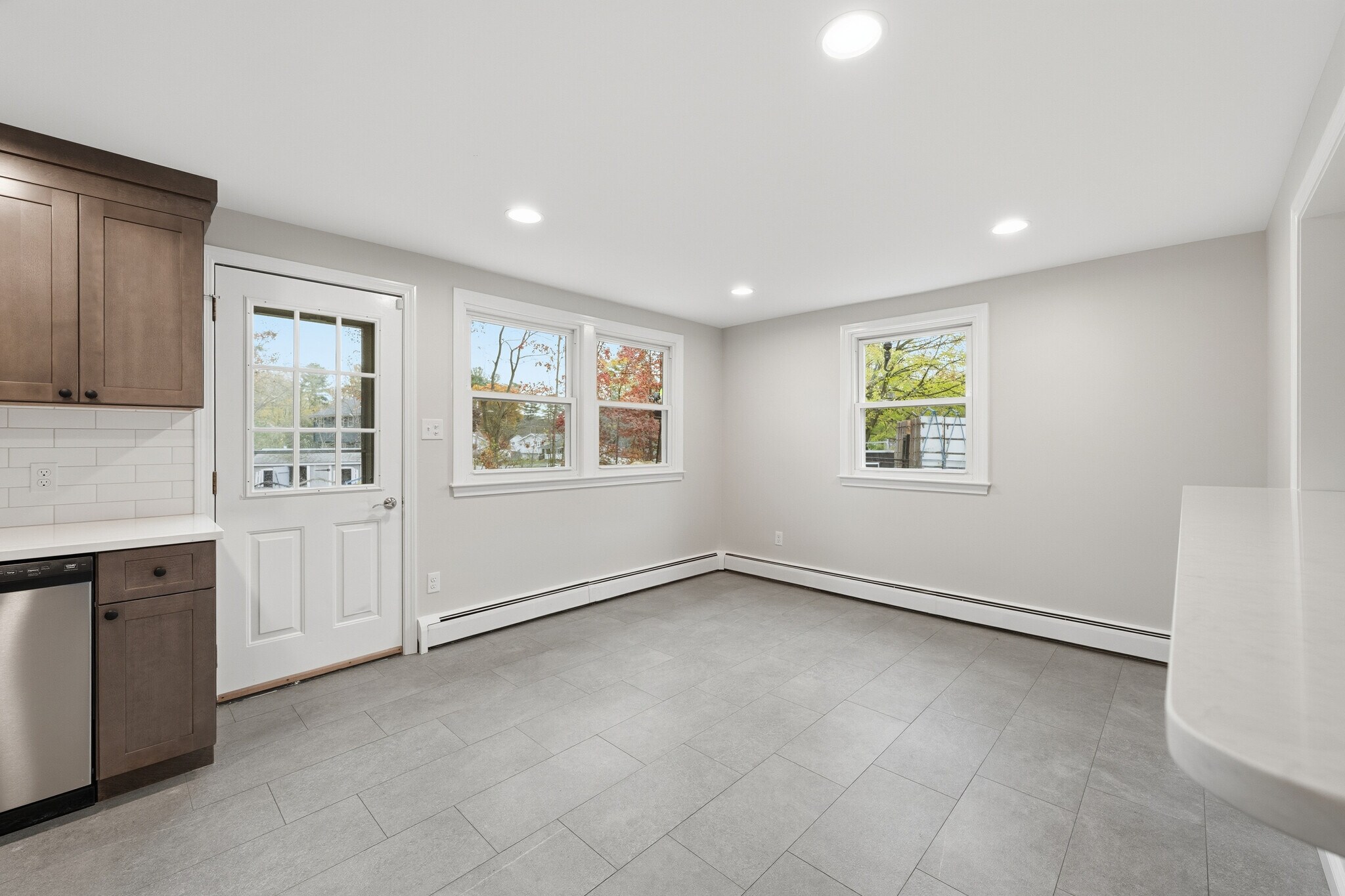 Building Photo - 4 Sandberg Rd