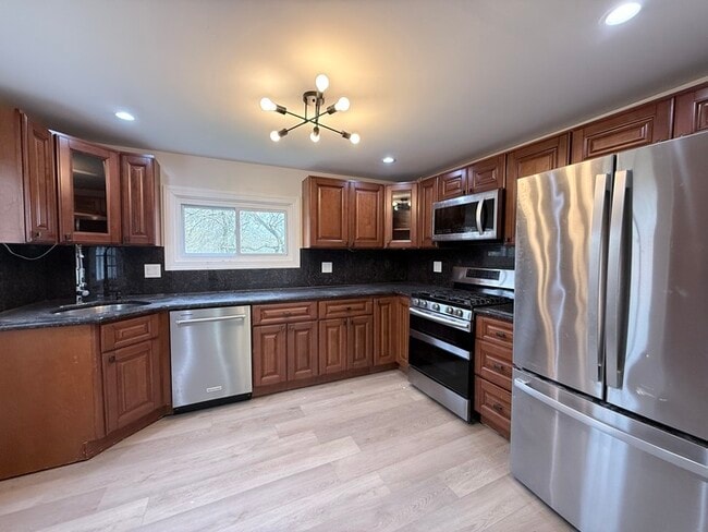 Building Photo - 315 Park Ave