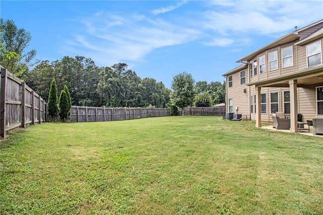 Building Photo - 2701 Blake Towers Ln