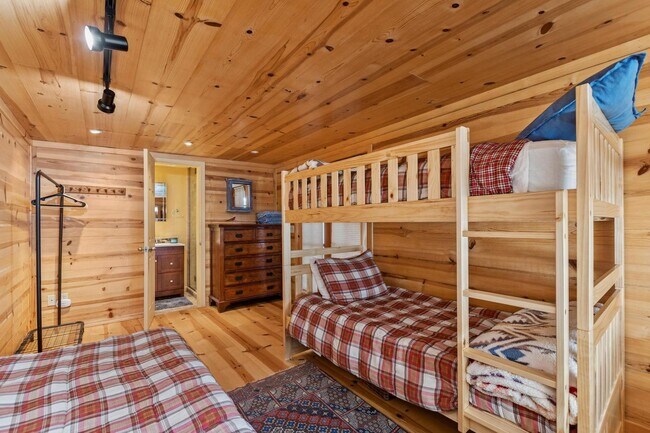 Building Photo - Whitefish Home with Great Lake Views