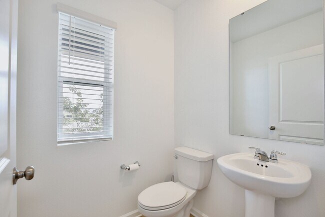 Building Photo - 5187 Loyalty Dr
