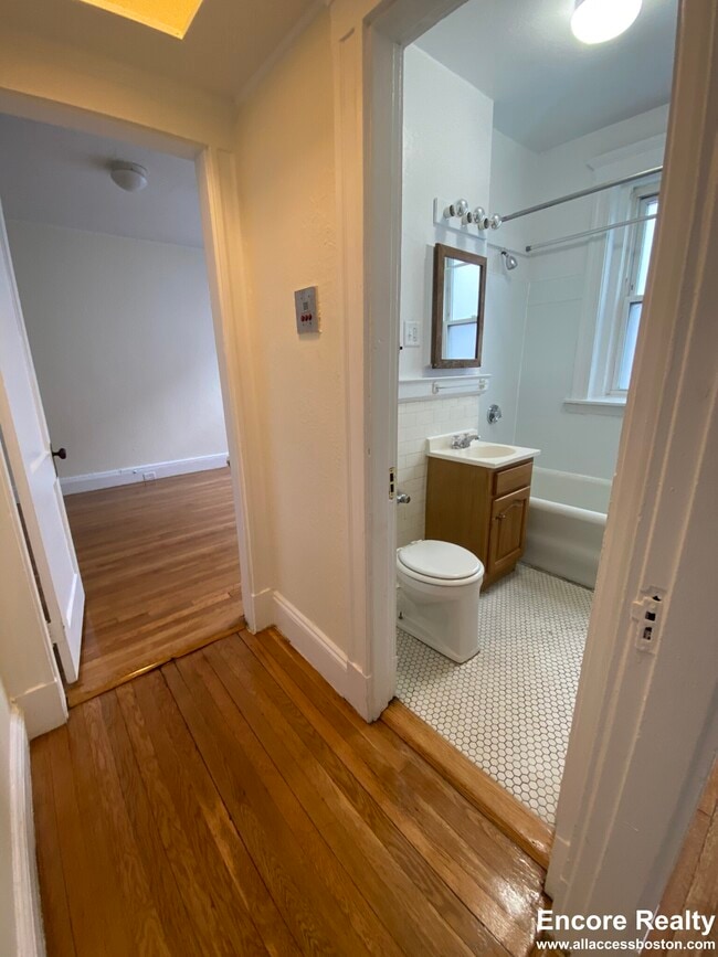 Building Photo - 1164 Boylston St