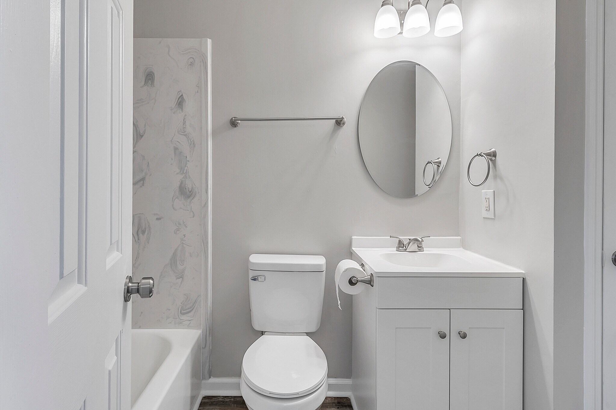 Master bath - 2285 Joann Dr