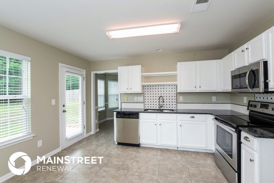 Building Photo - 4320 Canipe Dr