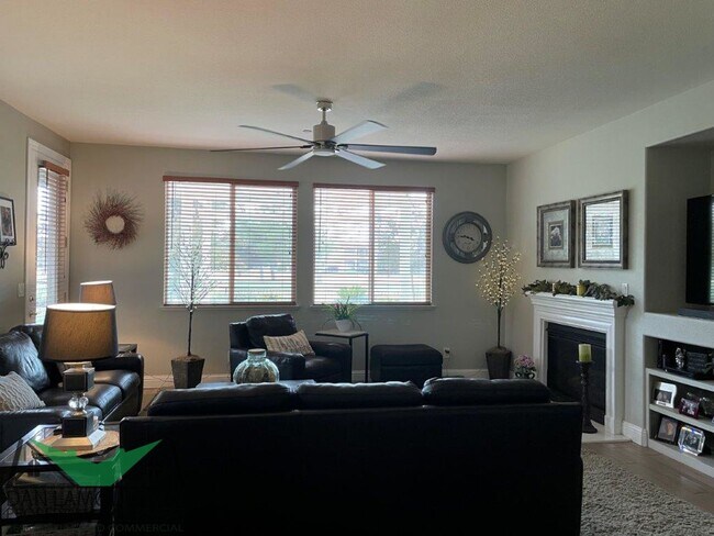 Building Photo - Executive Home in Gated Community Wildwings