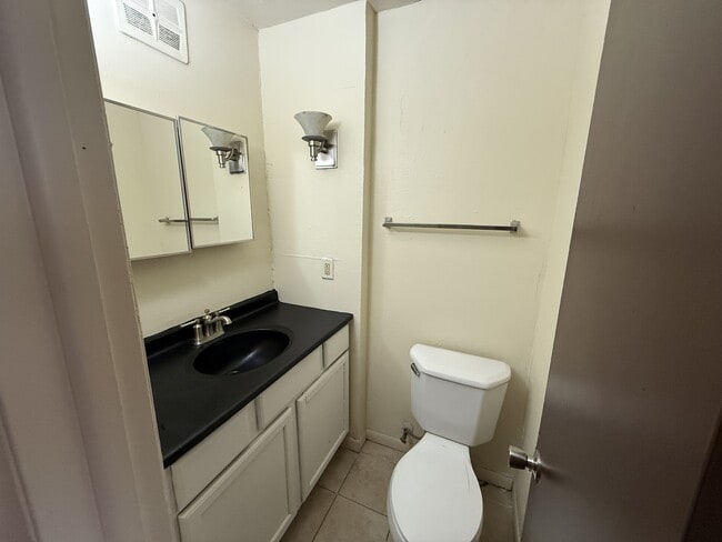 Building Photo - 9010 N 95th St