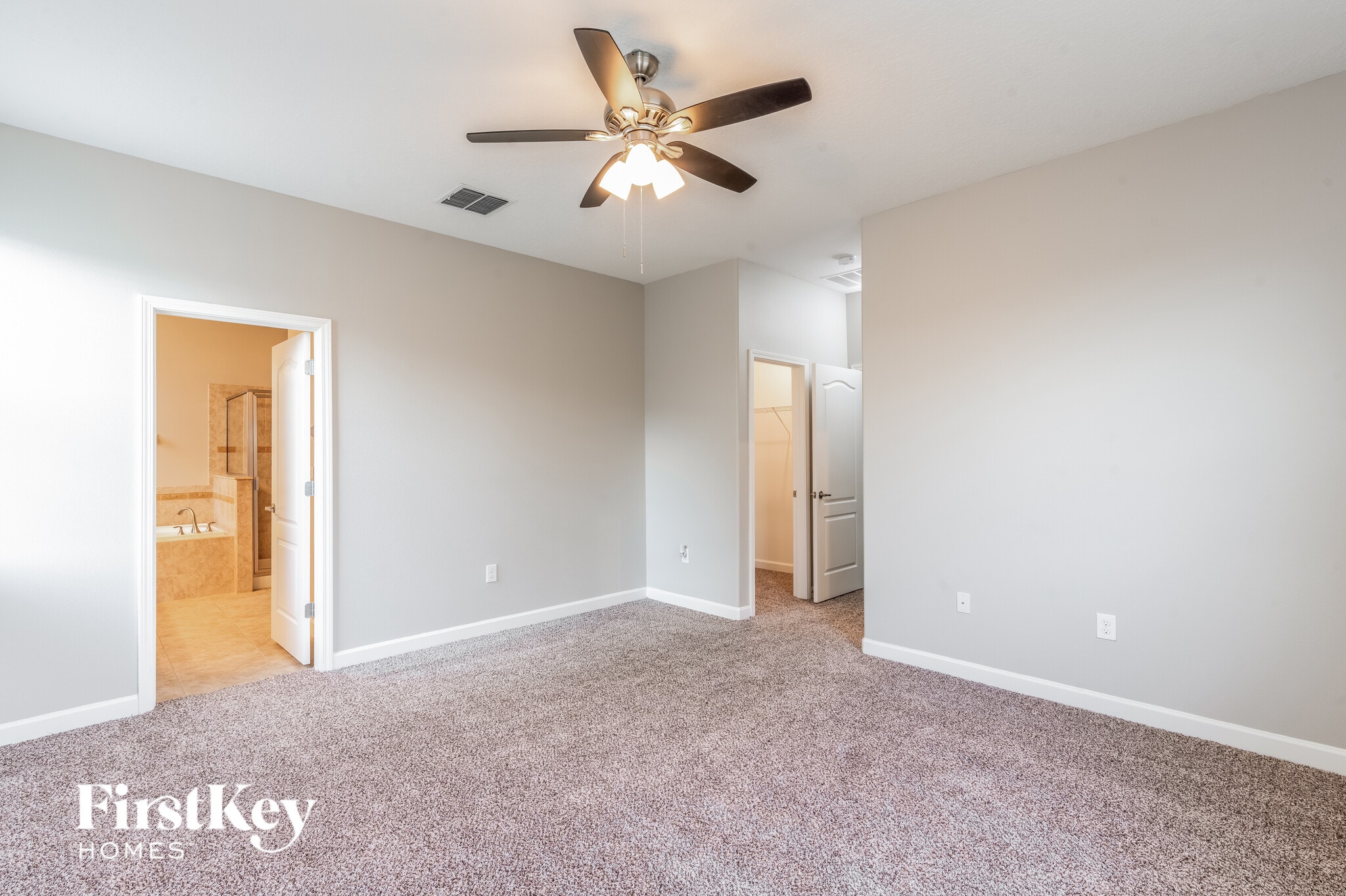 Building Photo - 20241 Merry Oak Ave