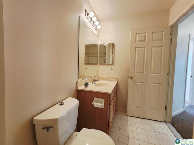 Building Photo - 974 Nittany Ct