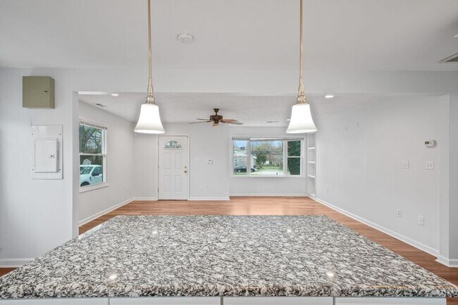 Building Photo - 6339 Old Plank Rd