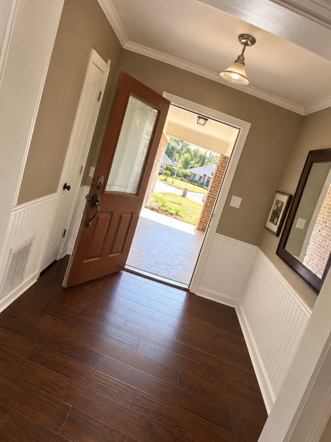Building Photo - 9307 Lytham Dr
