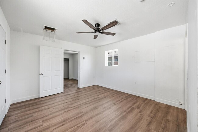 Building Photo - 2558 N 40th St