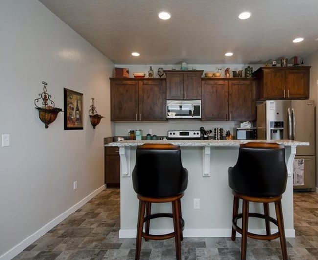 Building Photo - 3 Bedroom 2.5 Home with a 2 Car Garage Meridian