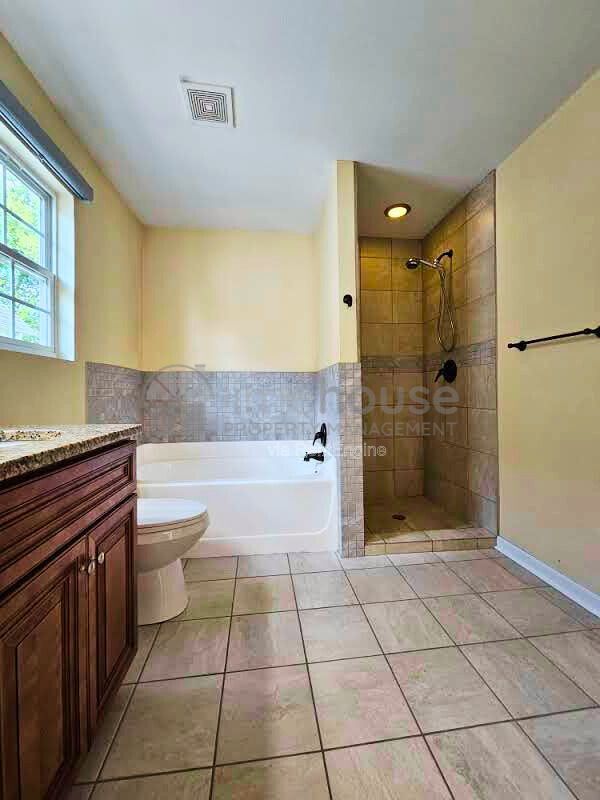 Building Photo - 1408 Colon Ave