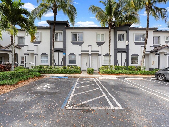 Building Photo - 2308 SE 24th Ave