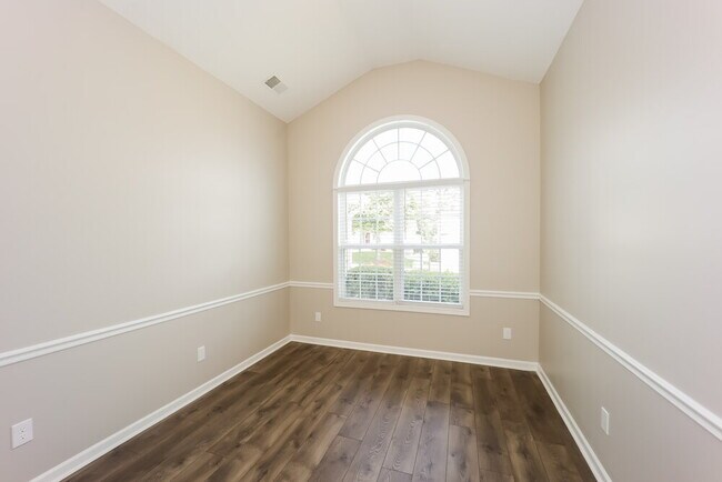 Building Photo - 29 Green Spring