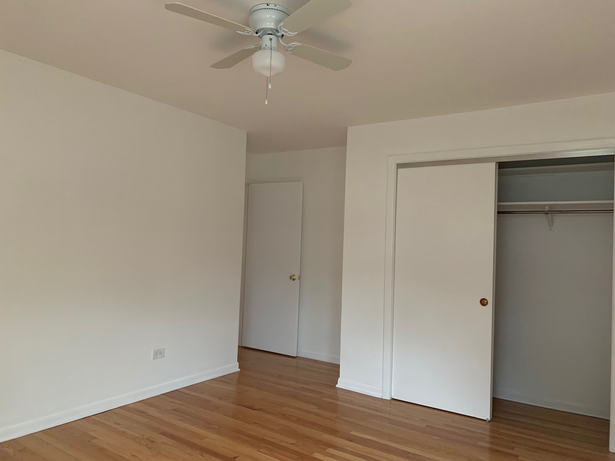 Bed 3 - 1641 Linden St