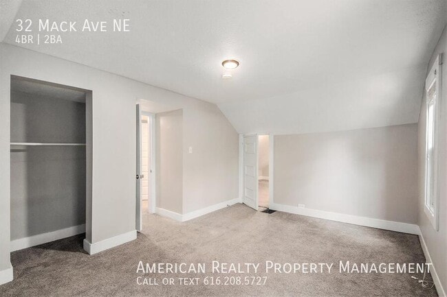 Building Photo - 32 Mack Ave NE