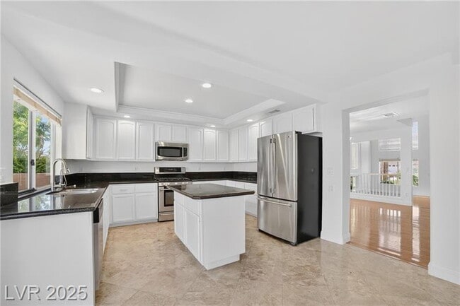 Building Photo - Exquisite 5-bed, 3-bath home w/ spacious 3-car garage offers luxurious living & effortless entert...