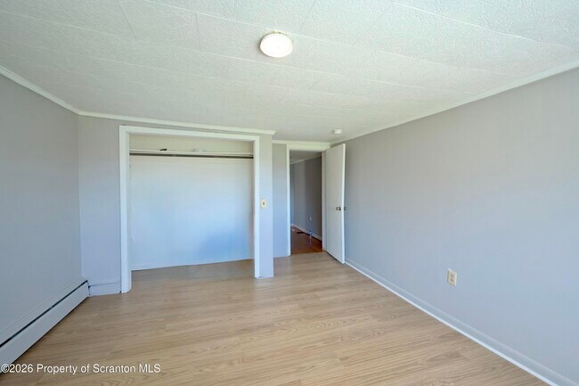 Building Photo - 434 20th Ave