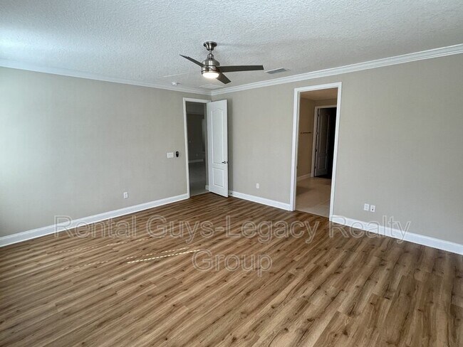 Building Photo - 10828 John Randolph Dr
