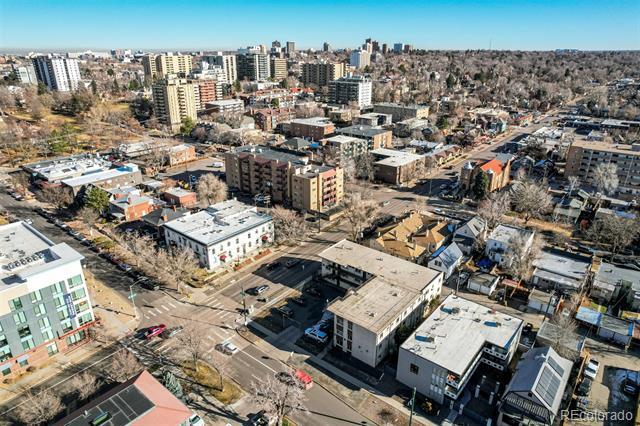 Building Photo - 590 Logan St