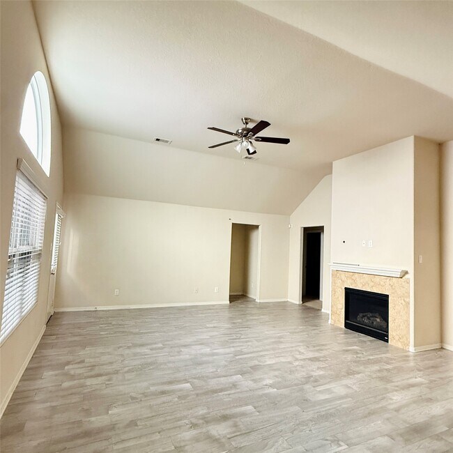Building Photo - 19130 Clevera Walk Ln