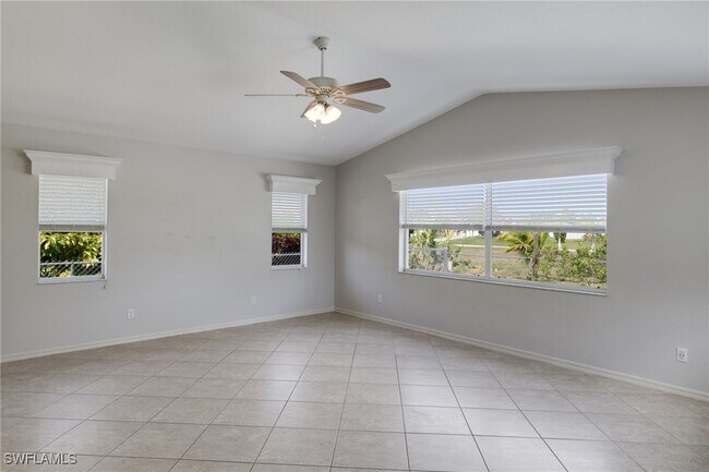 Building Photo - 3737 SW 13th Ave