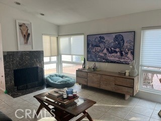 Building Photo - 2287 Levante St