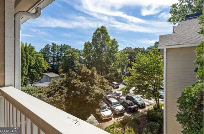 Building Photo - 1250 Parkwood Cir SE