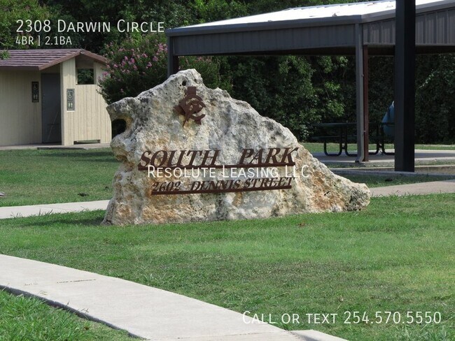 Building Photo - 2308 Darwin Cir