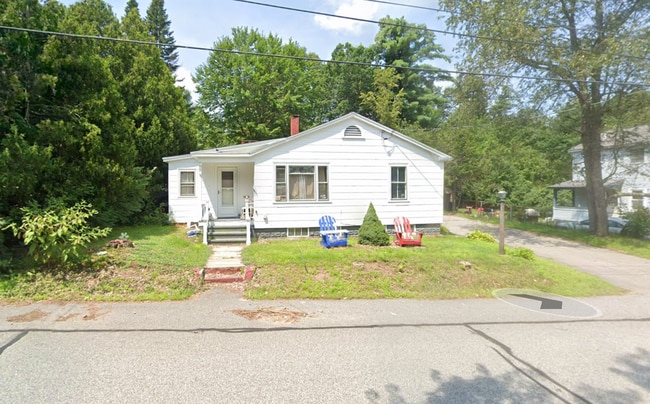 Building Photo - Lenox St - Main House