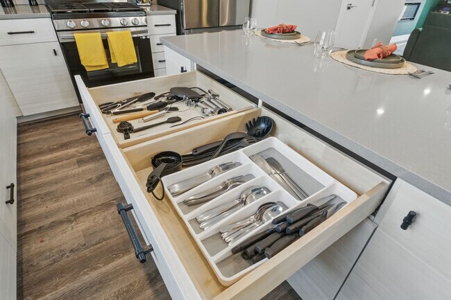 Building Photo - 6029 Benton St