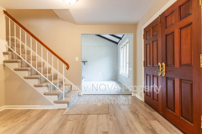 Building Photo - 4126 Lenox Dr