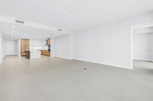 Building Photo - 275 1st Ave S