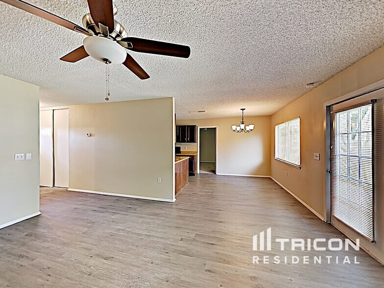 Building Photo - 16322 Puma Pass St